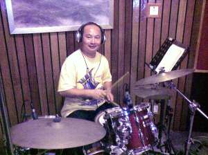 On drums ... Peter Lau